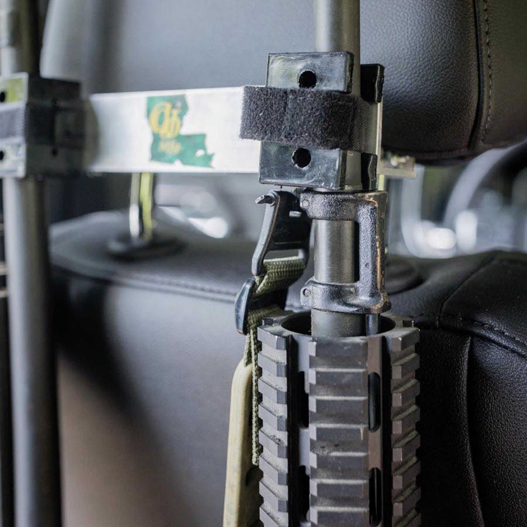 CoJo Vehicle Gun Rack